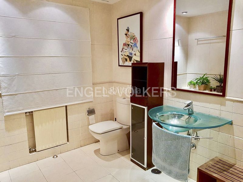 Foto c1e76606-2b96-488d-9f9b-0bb8fb0752c2. Àtic amb calefacció aparcament piscina a Castilla Madrid