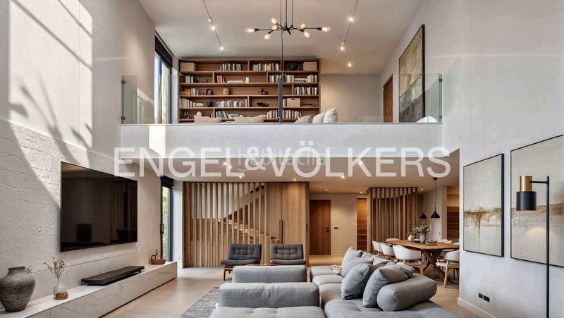 Foto f8f04894-7e7e-45f4-8772-6f6388b4f5d0. Casa amb calefacció aparcament piscina a Aravaca Madrid