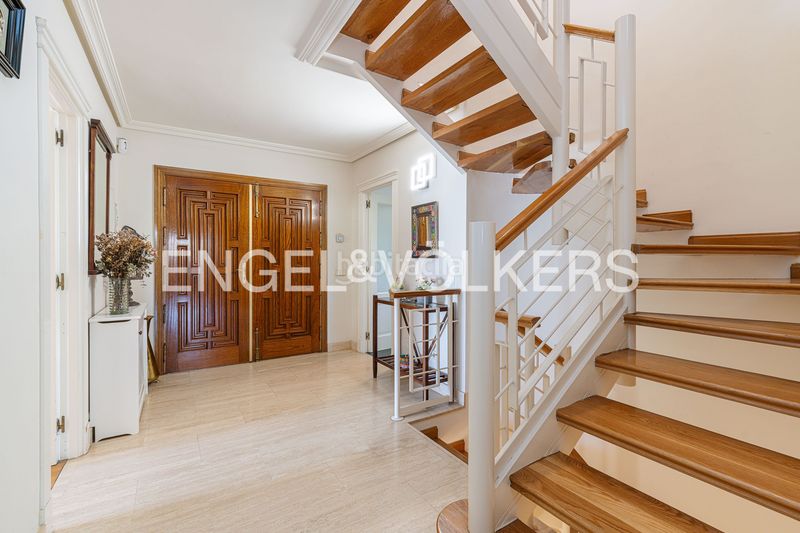 Foto 1e726ab9-cb37-4e7c-b118-101f3a66b8f0. Casa amb calefacció aparcament piscina a La Canaleja Galapagar