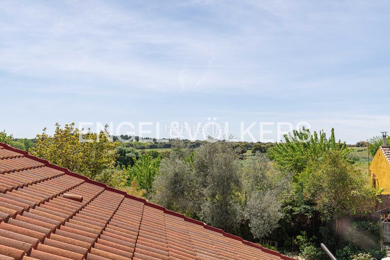 Foto 4bd0a6df-6434-422d-bbd0-815101cda0a4. Casa amb calefacció aparcament piscina a La Canaleja Galapagar