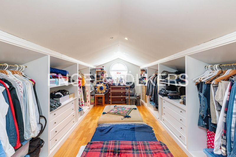 Foto 6424b6c3-f8c4-4cc8-99f6-211f93698c6b. Casa amb calefacció aparcament piscina a La Canaleja Galapagar