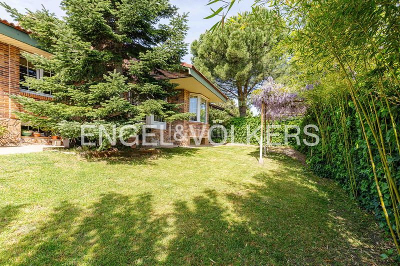 Foto 79380464-5166-452d-bdb0-6ad426b525be. Casa amb calefacció aparcament piscina a La Canaleja Galapagar