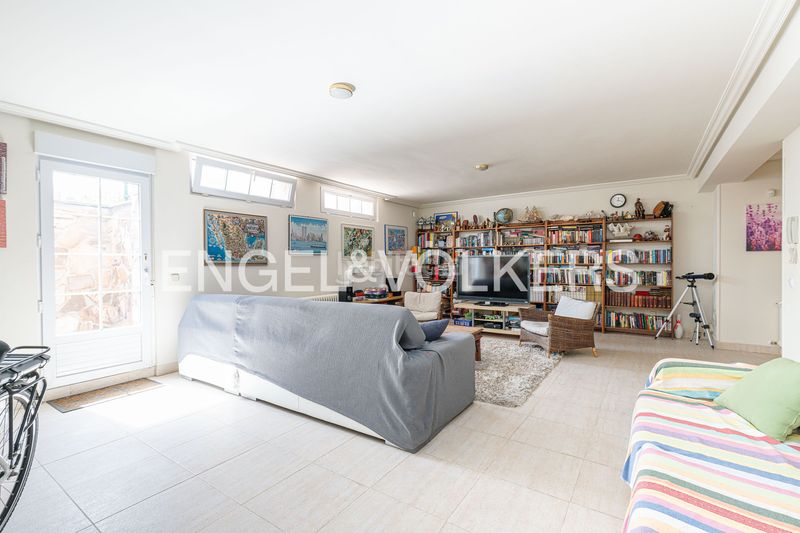 Foto a16628ab-a048-419e-9ecb-487017795924. Casa amb calefacció aparcament piscina a La Canaleja Galapagar