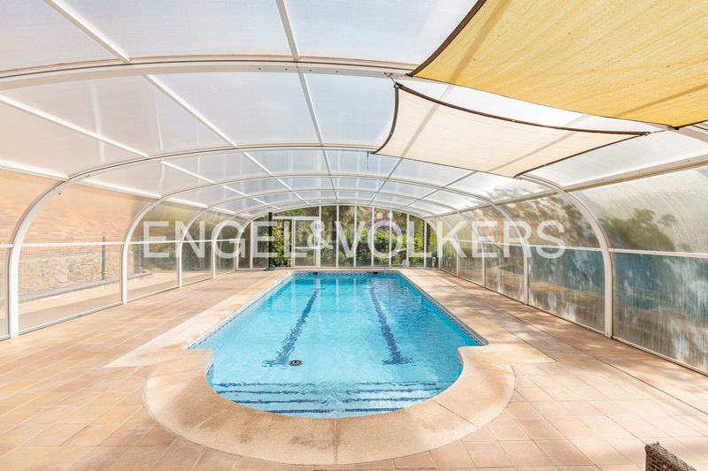 Foto c08eb97f-7121-44e0-9b21-91135128041c. Casa amb calefacció aparcament piscina a La Canaleja Galapagar