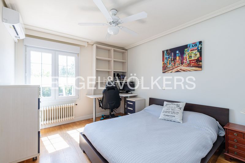 Foto d1e1662e-5a88-44d1-9f58-00d96b97d633. Casa amb calefacció aparcament piscina a La Canaleja Galapagar