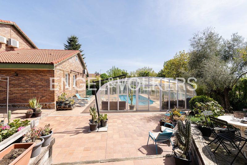 Foto e2defec7-3c56-40a6-be79-d9de06a89d29. Casa amb calefacció aparcament piscina a La Canaleja Galapagar