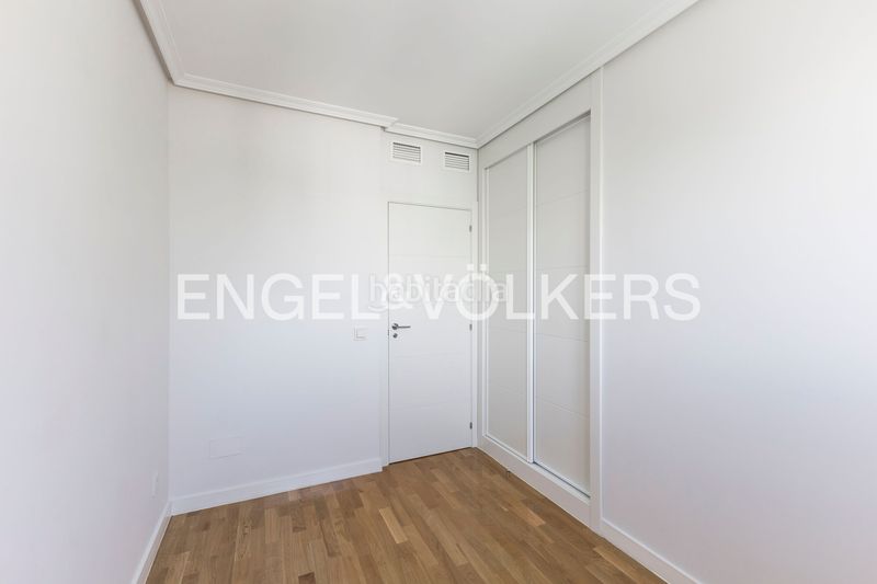 Foto 3b70f64c-d453-4a46-a456-9e3af010160e. Àtic amb calefacció aparcament piscina a Valdebebas - Valdefuentes Madrid