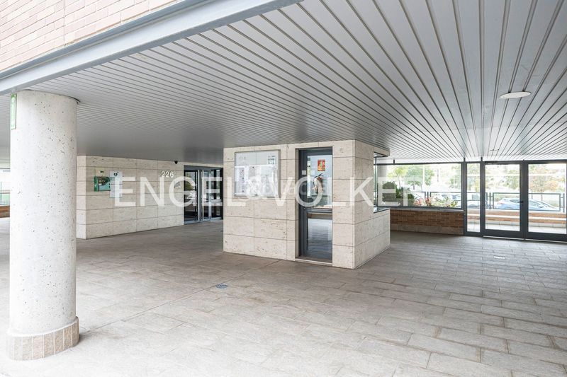 Foto bcb25100-6227-416f-9ded-cfb93debc7e7. Àtic amb calefacció aparcament piscina a Valdebebas - Valdefuentes Madrid