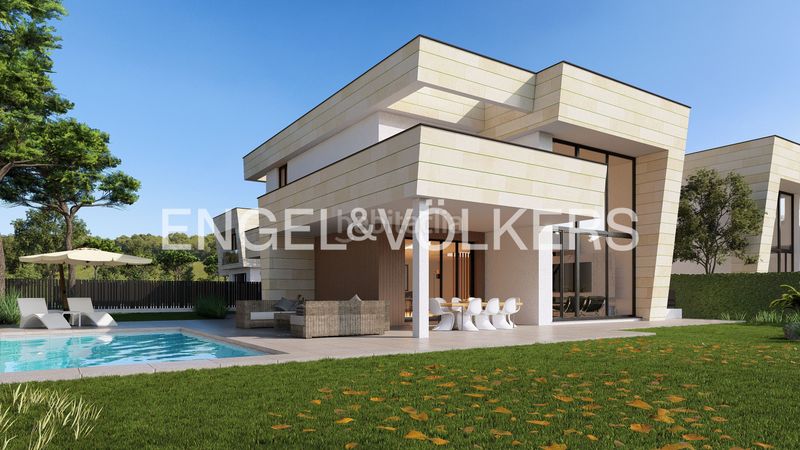 Foto 54927938-9ea6-4433-b0c9-11ee472faae2. Casa amb calefacció aparcament piscina a Aravaca Madrid