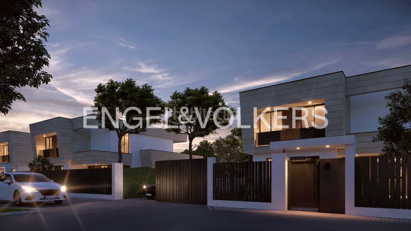 Foto f04473b2-ec39-41d2-8672-e140b7e6ad0b. Casa amb calefacció aparcament piscina a Aravaca Madrid