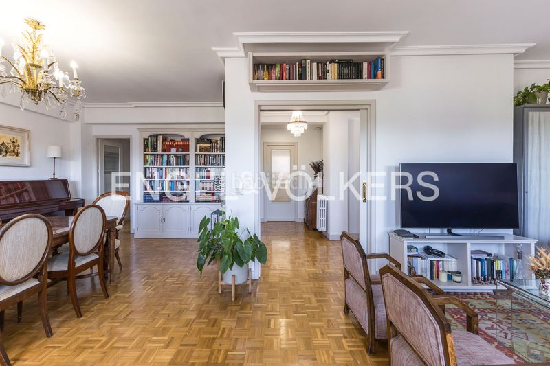 Foto 614dcfe1-215c-4e4f-8ebf-fb3882726ef2. Pis amb calefacció a Jerónimos Madrid
