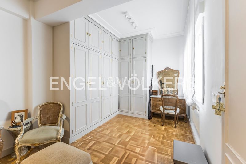 Foto e0047f5d-ef45-48fb-92e3-588b12f317c5. Pis amb calefacció a Pacífico Madrid