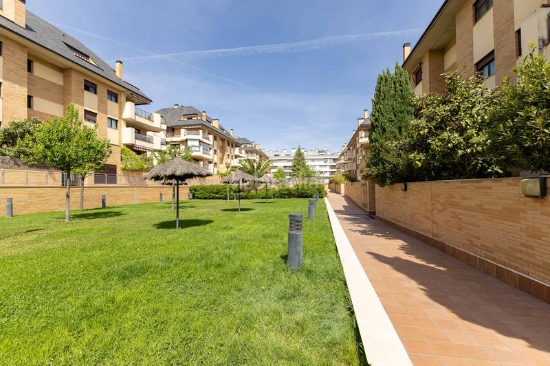 Foto 65e9407a-5d83-4d19-8575-0a26502200b1. Apartament amb calefacció aparcament piscina a Viñas Viejas Boadilla del Monte