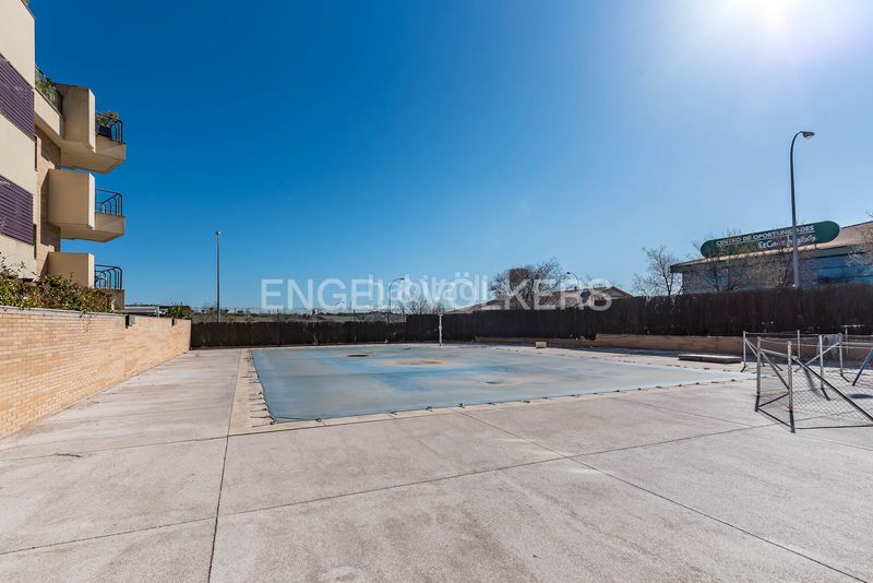 Foto e0a3ec28-a304-4b76-a27e-73f0fca3c4d0. Apartament amb calefacció aparcament piscina a Viñas Viejas Boadilla del Monte