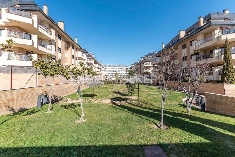 Foto ec87f1bf-94ad-4b52-b037-e258868d2f71. Apartament amb calefacció aparcament piscina a Viñas Viejas Boadilla del Monte