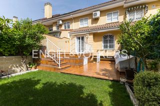 Haus in Salvador. Luminoso chalet