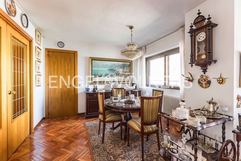 Foto 2aae3189-9aec-4134-8ff5-1a9c87babc97. Pis amb calefacció aparcament piscina a Nueva España Madrid