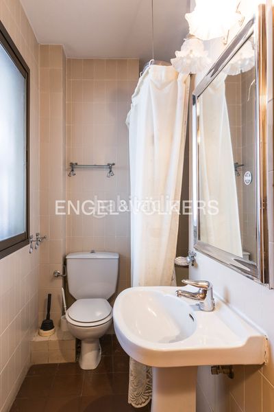 Foto 633c87a8-861e-48e4-8fe3-4758e0d5d359. Pis amb calefacció aparcament piscina a Nueva España Madrid