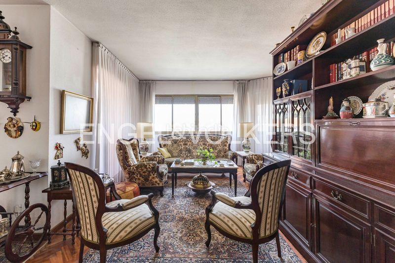 Foto 685a0ecb-568a-4ae1-ab1f-2a7bd930c7cd. Pis amb calefacció aparcament piscina a Nueva España Madrid