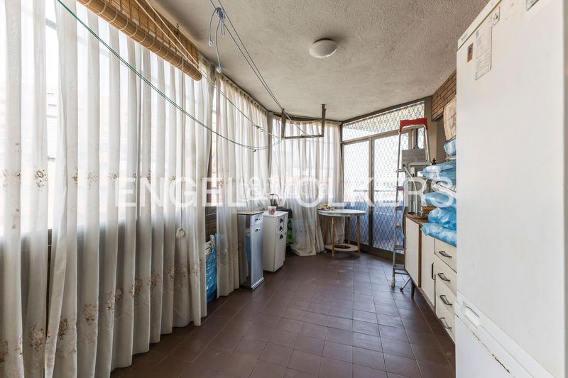 Foto 909c8bd8-444b-4082-ac41-0ca4183e866c. Pis amb calefacció aparcament piscina a Nueva España Madrid