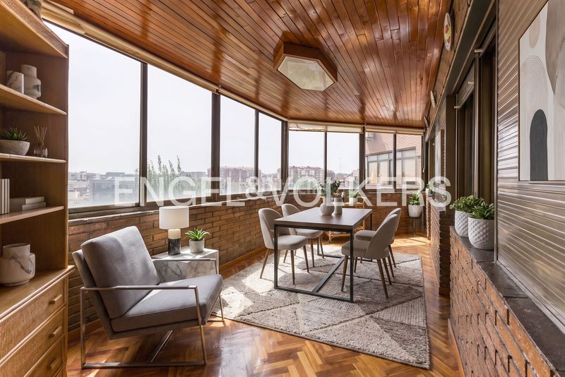 Foto df99694e-7381-428a-8576-8115274e31ca. Pis amb calefacció aparcament piscina a Nueva España Madrid