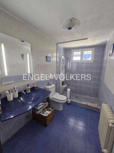 Foto 1c9067e2-b11e-49a2-9d7c-d93b6ccf68c9. Casa amb calefacció aparcament piscina a Alpedrete