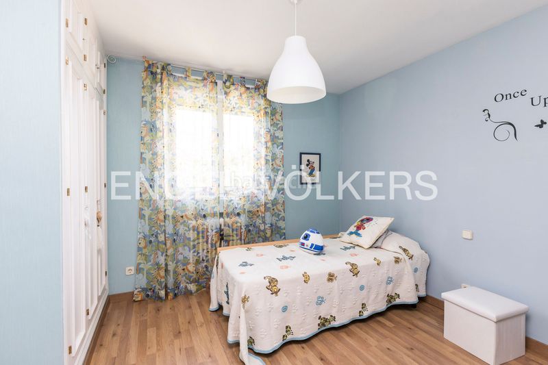 Foto a331751b-735c-4521-893a-bf283160ca08. Casa amb calefacció aparcament piscina a Alpedrete