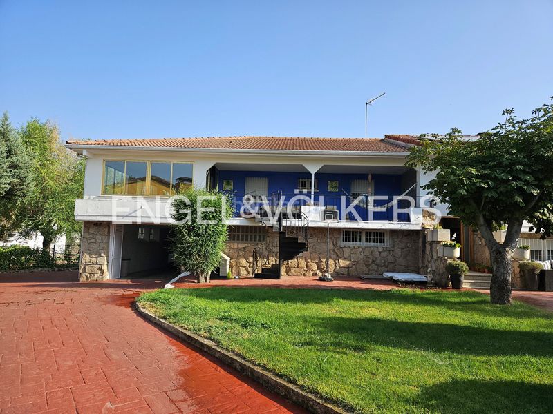 Foto ad9544de-c8e2-43f2-a3f1-5629e0753f7f. Casa amb calefacció aparcament piscina a Alpedrete