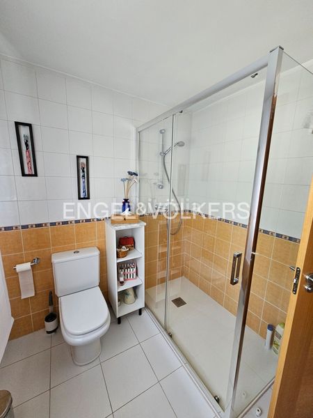 Foto d0dc3f37-31cf-42bf-856c-2693a78f6844. Casa amb calefacció aparcament piscina a Alpedrete