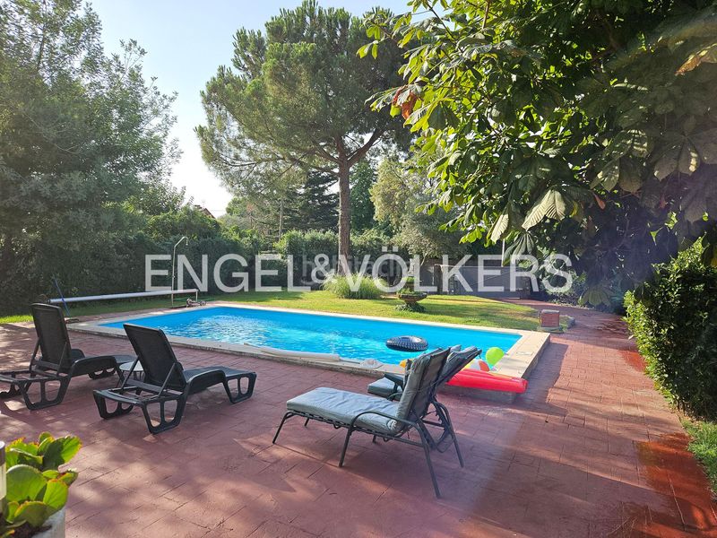 Foto f0e0dbf1-53a6-4a8f-94e2-9810b4aee70e. Casa amb calefacció aparcament piscina a Alpedrete