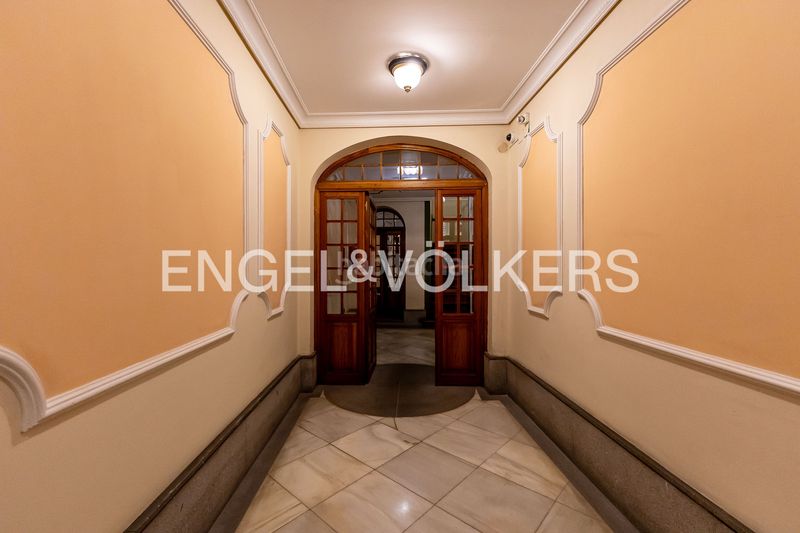 Foto 0457d571-f3f2-4a7f-aec6-d7e8888d16cc. Pis amb calefacció a Palacio Madrid