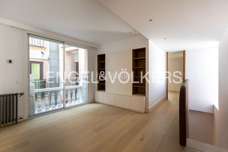 Foto 2a2c40d2-f979-4083-93bf-167785f21c35. Pis amb calefacció a Palacio Madrid