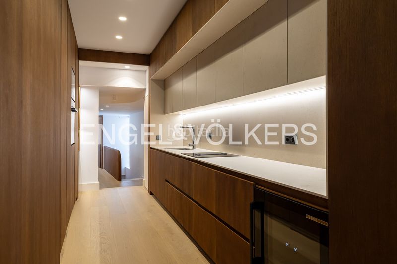 Foto beff7470-2d22-46b2-8f81-2a92088141cc. Pis amb calefacció a Palacio Madrid