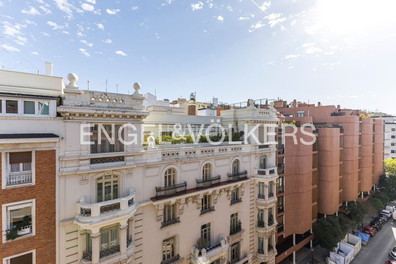 Foto ec02c6bc-1097-4dfb-a3fc-4601f46e0c6c. Pis amb calefacció a Castellana Madrid