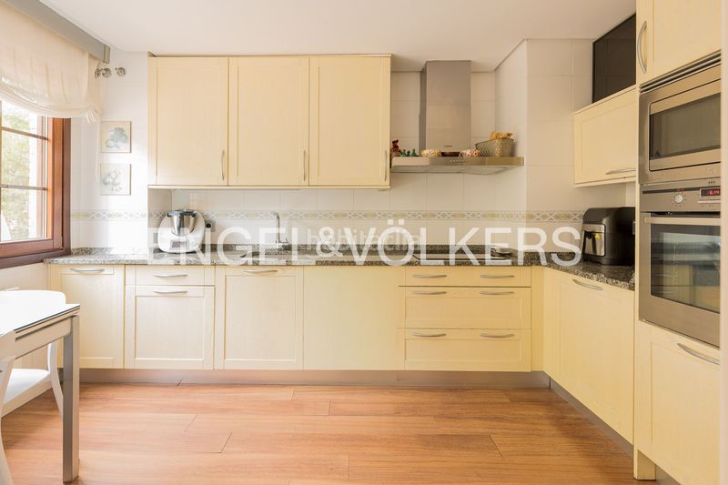 Foto 227225cd-5837-4873-94e6-f28a0f94eb18. Casa amb calefacció aparcament piscina a Viñas Viejas Boadilla del Monte