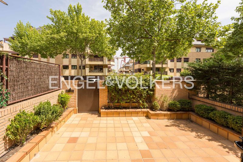 Foto 8d34da78-afa6-4426-96fe-df277e872c9d. Casa amb calefacció aparcament piscina a Viñas Viejas Boadilla del Monte