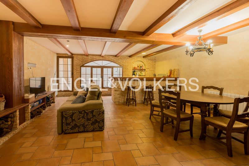 Foto 99889c3c-cf7b-430a-b7ba-22d42fb06ff7. Casa amb calefacció aparcament piscina a Viñas Viejas Boadilla del Monte