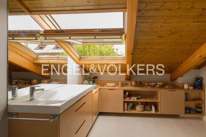 Foto a5fb22f2-322a-4ad7-b95d-719dbb273198. Casa amb calefacció aparcament piscina a Viñas Viejas Boadilla del Monte