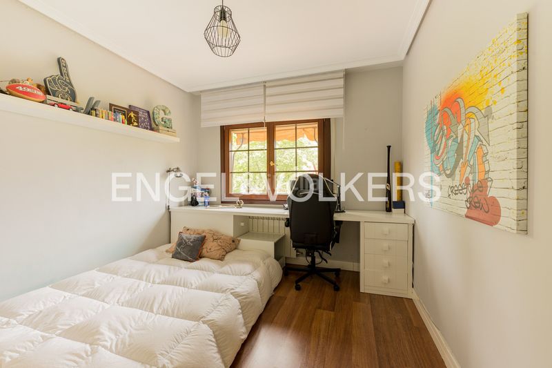 Foto a7d041a1-1097-4e23-a65c-9b56eebdc0fc. Casa amb calefacció aparcament piscina a Viñas Viejas Boadilla del Monte