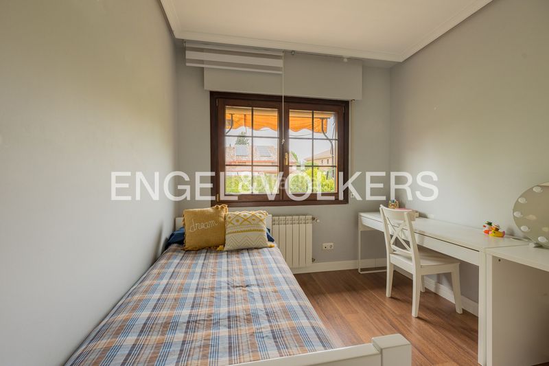 Foto bb988f05-f911-459e-8af1-2aeadbd69105. Casa amb calefacció aparcament piscina a Viñas Viejas Boadilla del Monte