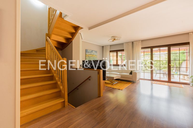 Foto bdd5a09c-3ec9-40d8-8fad-a63b3f870ca0. Casa amb calefacció aparcament piscina a Viñas Viejas Boadilla del Monte