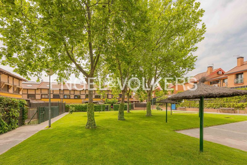 Foto d7945e00-0650-4f48-ad27-b573030ee6ad. Casa amb calefacció aparcament piscina a Viñas Viejas Boadilla del Monte