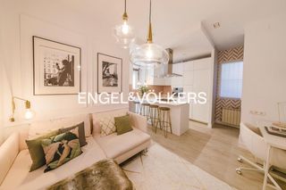 Alquiler Piso  Calle de santa engracia. Piso de un dormitorio reformado y amueblado