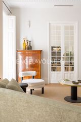 Penthouse in Recoletos. Espectacular ático con torreón a un paso del retiro.