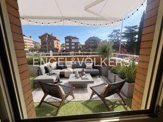 Appartement à Quintana. Exclusivo refugio de luz con terraza en arturo soria