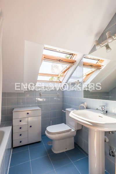 Foto 6b1bae3f-b970-4446-9ef7-e0bce59ab9b3. Casa amb calefacció aparcament piscina a Aravaca Madrid
