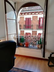 Pis a Sol. Maravilloso piso para reformar con 2 balcones al lado de la gran