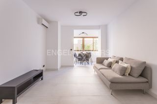Alquiler Piso  Ayala. Piso exterior con  reforma a estrenar en calle ayala
