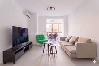 Miete Etagenwohnung  Ayala. Piso exterior con  reforma a estrenar en calle ayala