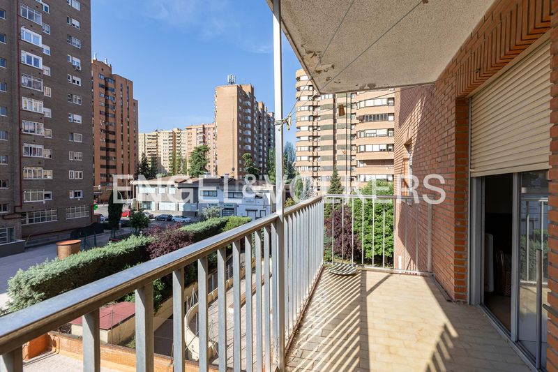 Foto a339a075-8636-4cc3-a631-644e323e1ff2. Pis amb calefacció aparcament a La Paz Madrid
